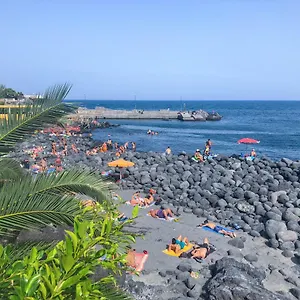 https://la-casa-di-iside-a-mare.sicilyhotelsitaly.net